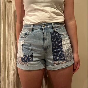American eagle high rise mom Jean with patch work size 8